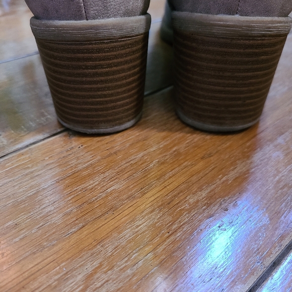 G by Guess Lezlee Zip Up Boots Tan Beige Size 9 - Picture 6 of 13